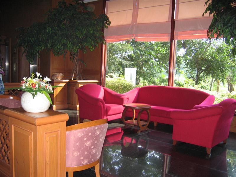 Pathumthani Place Hotel Екстериор снимка