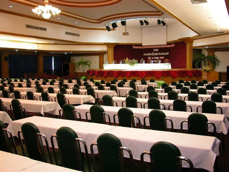 Pathumthani Place Hotel Екстериор снимка