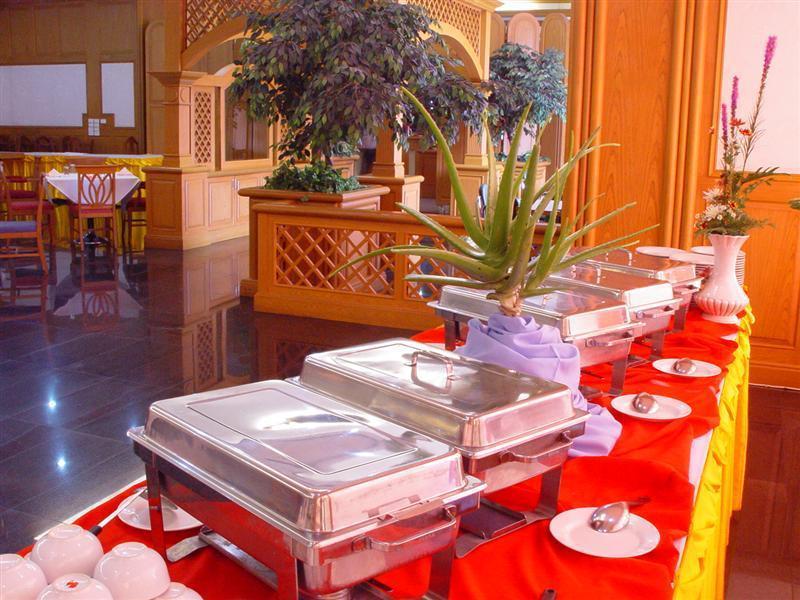 Pathumthani Place Hotel Екстериор снимка