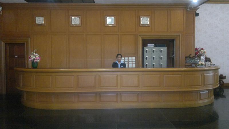 Pathumthani Place Hotel Екстериор снимка
