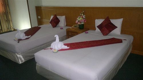 Pathumthani Place Hotel Екстериор снимка