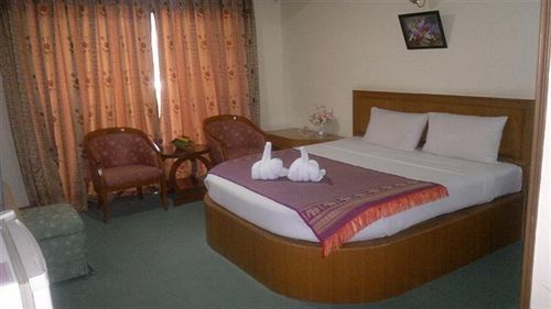 Pathumthani Place Hotel Екстериор снимка